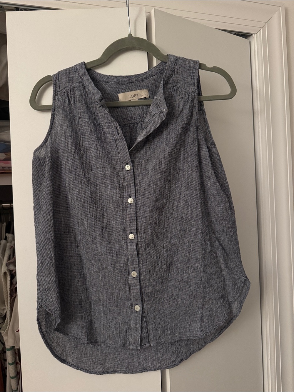 LOFT Chambray Blue Sleeveless Button-Up Tank